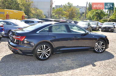 Седан Audi A6 2021 в 