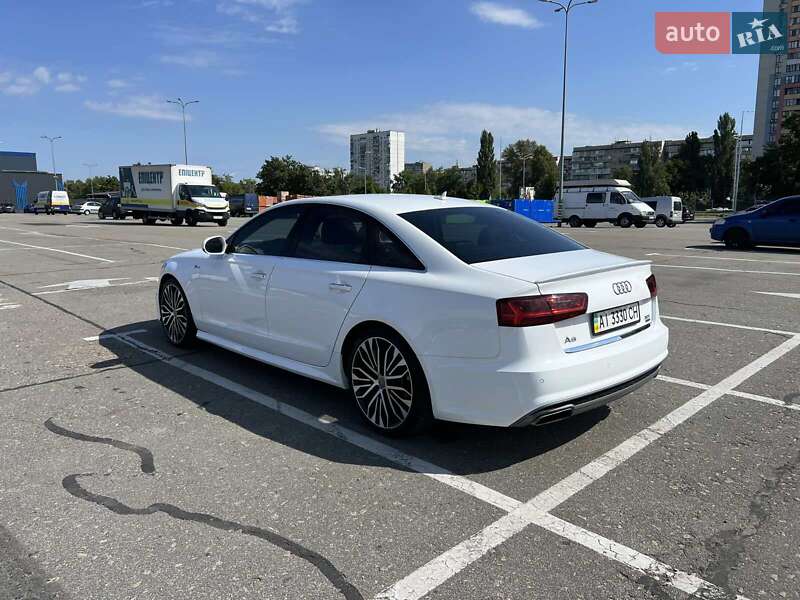 Седан Audi A6 2015 в Киеве