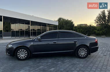Седан Audi A6 2004 в 