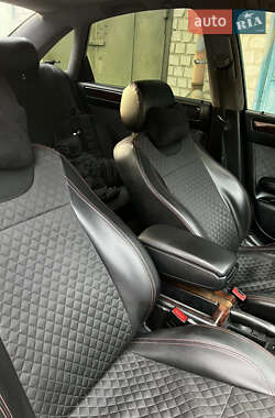 Седан Audi A6 1998 в 
