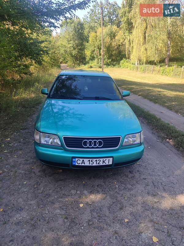 Седан Audi A6 1995 в Золотоноше
