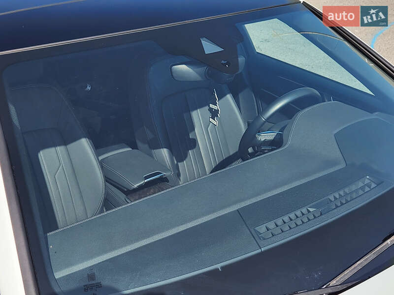 Седан Audi A6 2019 в Львове