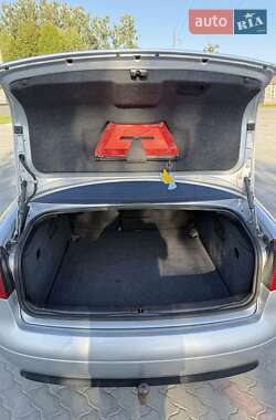 Седан Audi A6 2001 в Ровно