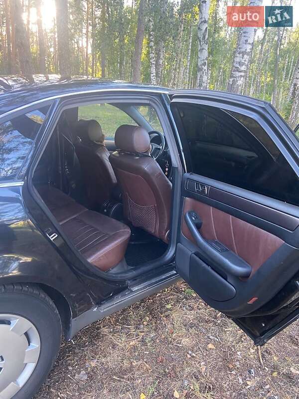 Седан Audi A6 2000 в Чернигове