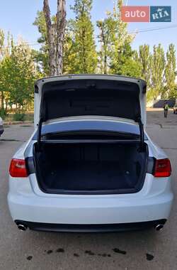 Седан Audi A6 2014 в 