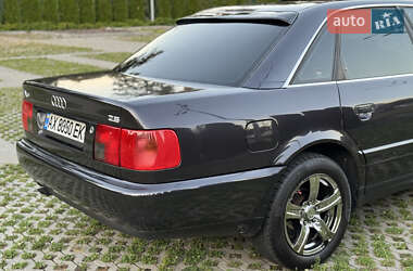 Седан Audi A6 1995 в 