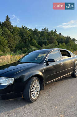 Седан Audi A6 2001 в 