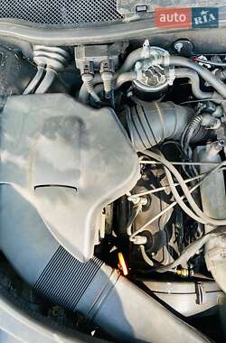 Седан Audi A6 2001 в 
