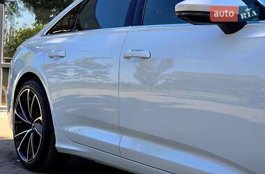 Седан Audi A6 2019 в 