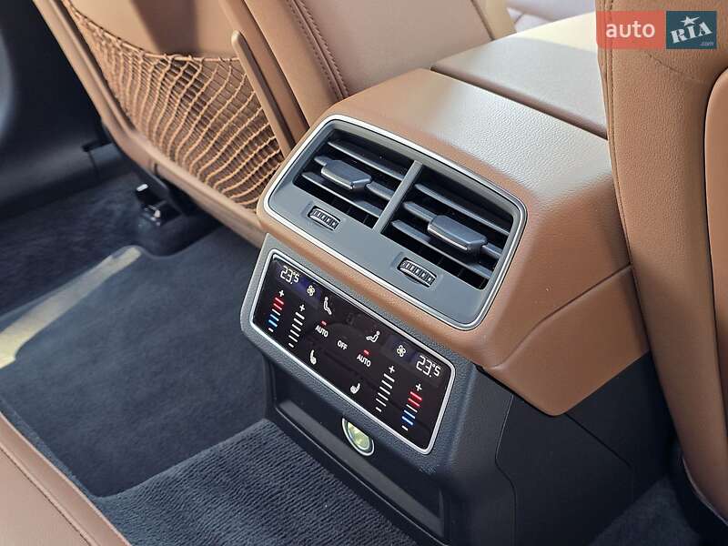 Седан Audi A6 2019 в Першотравенске