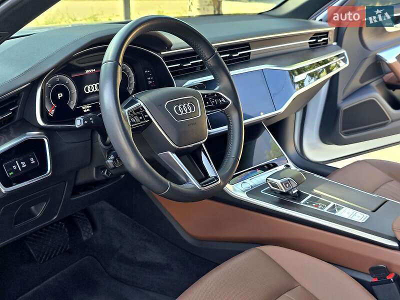 Седан Audi A6 2019 в Першотравенске