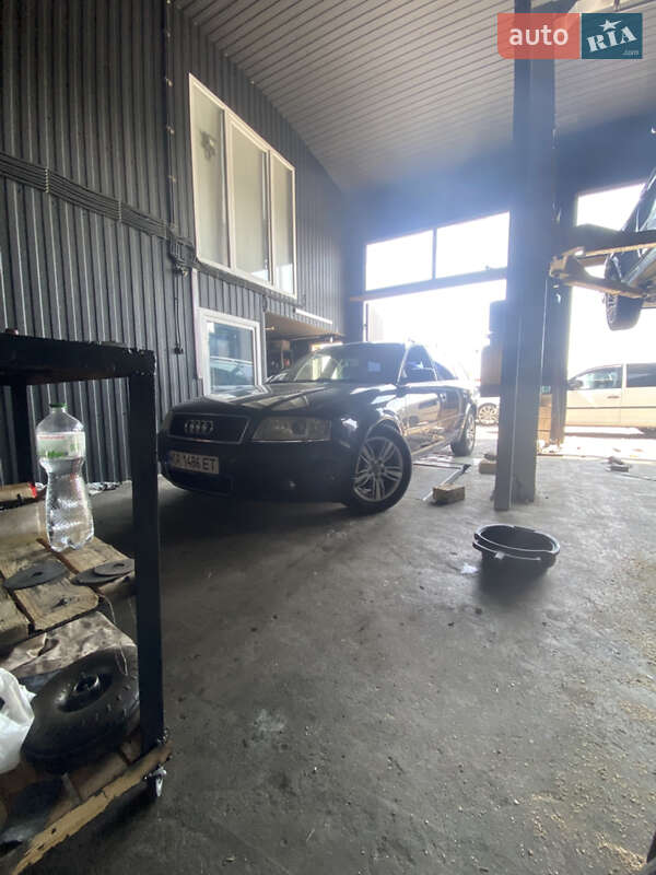 Универсал Audi A6 2004 в Вишневом