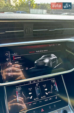 Седан Audi A6 2019 в 