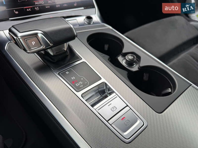Седан Audi A6 2021 в Мукачевому