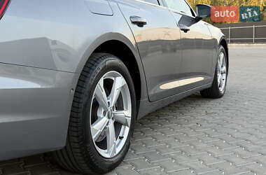 Седан Audi A6 2020 в 