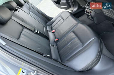 Седан Audi A6 2020 в 