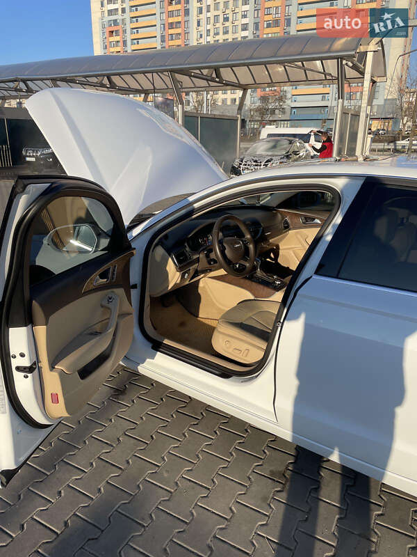 Седан Audi A6 2013 в Коростишеві