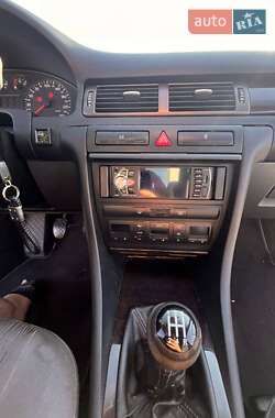 Седан Audi A6 1999 в 