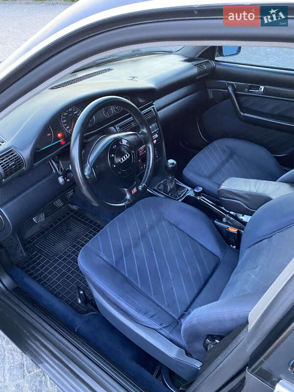 Седан Audi A6 1995 в Львове