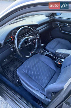 Седан Audi A6 1995 в 
