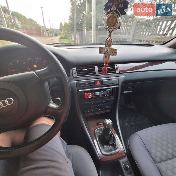 Седан Audi A6 1997 в Нетешине