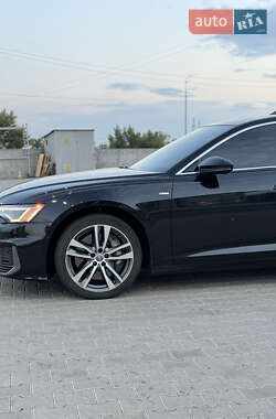 Седан Audi A6 2019 в 