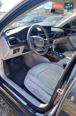 Седан Audi A6 2013 в 