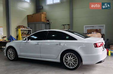 Седан Audi A6 2015 в 