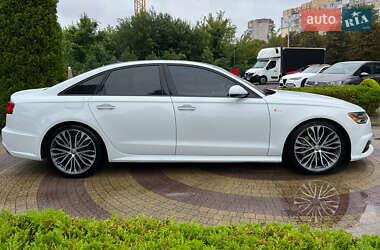 Седан Audi A6 2015 в 