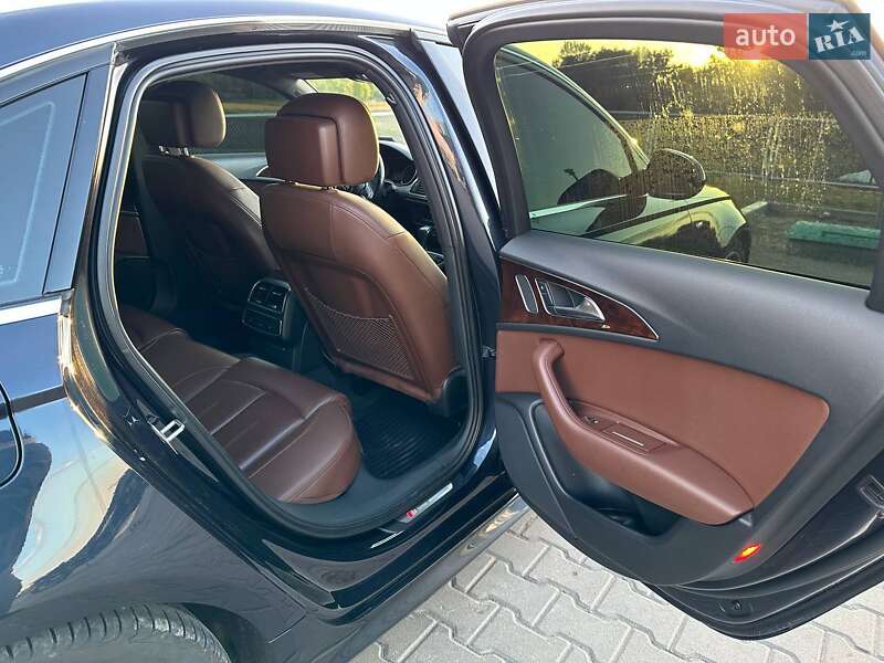 Седан Audi A6 2016 в Ромнах