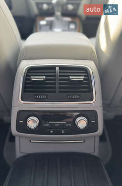 Седан Audi A6 2014 в 