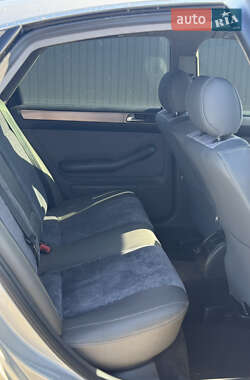 Седан Audi A6 2001 в 