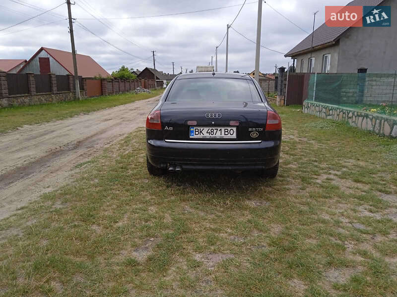 Седан Audi A6 2004 в Сарнах