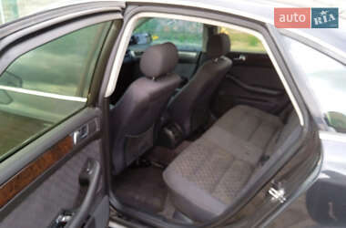 Седан Audi A6 2004 в 