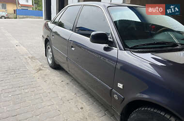 Седан Audi A6 1995 в 