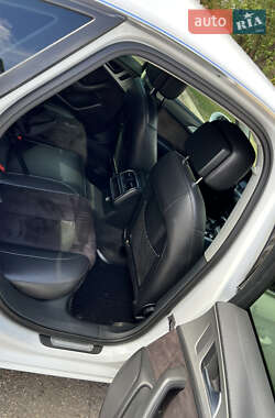 Седан Audi A6 2012 в 
