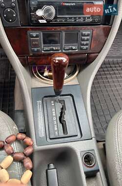Седан Audi A6 1995 в 