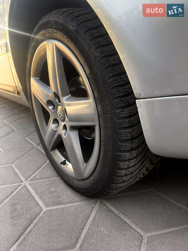 Седан Audi A6 1998 в Запорожье