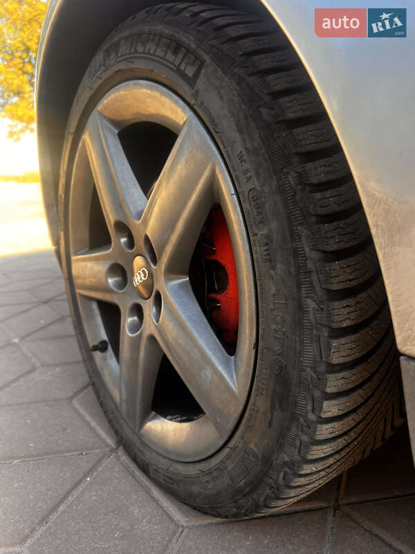 Седан Audi A6 1998 в Запорожье