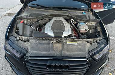 Седан Audi A6 2015 в 