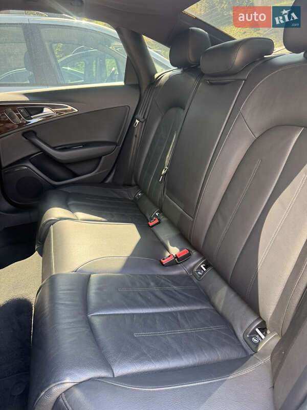 Седан Audi A6 2015 в Киеве