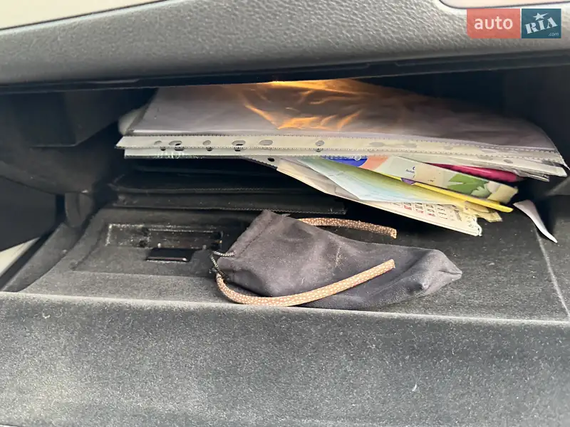 Седан Audi A6 2015 в Самборе документ