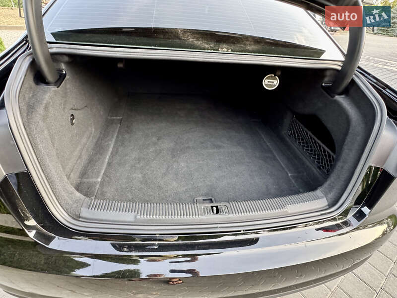 Седан Audi A6 2015 в Самборе