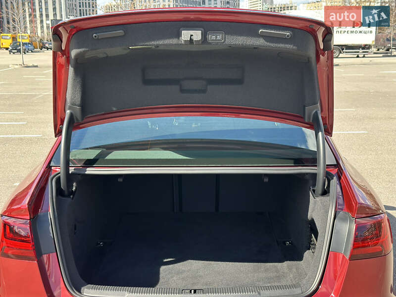 Седан Audi A6 2016 в Киеве