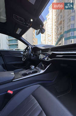 Седан Audi A6 2019 в 