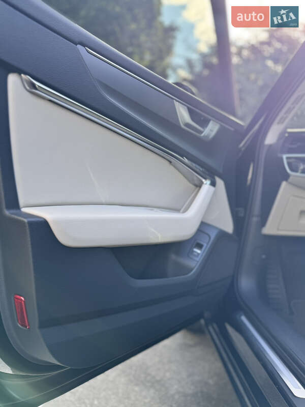 Седан Audi A6 2023 в Києві