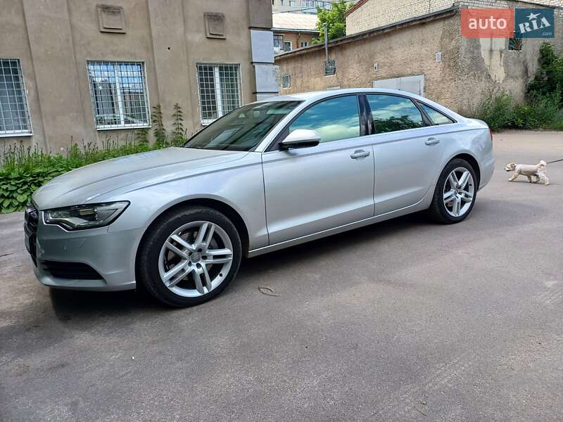 Седан Audi A6 2013 в 