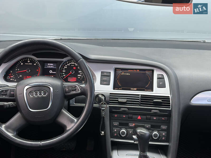 Седан Audi A6 2010 в Сарнах
