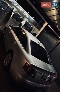 Седан Audi A6 2004 в 