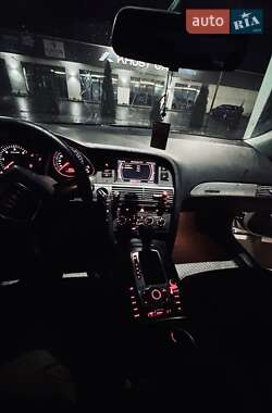 Седан Audi A6 2004 в 